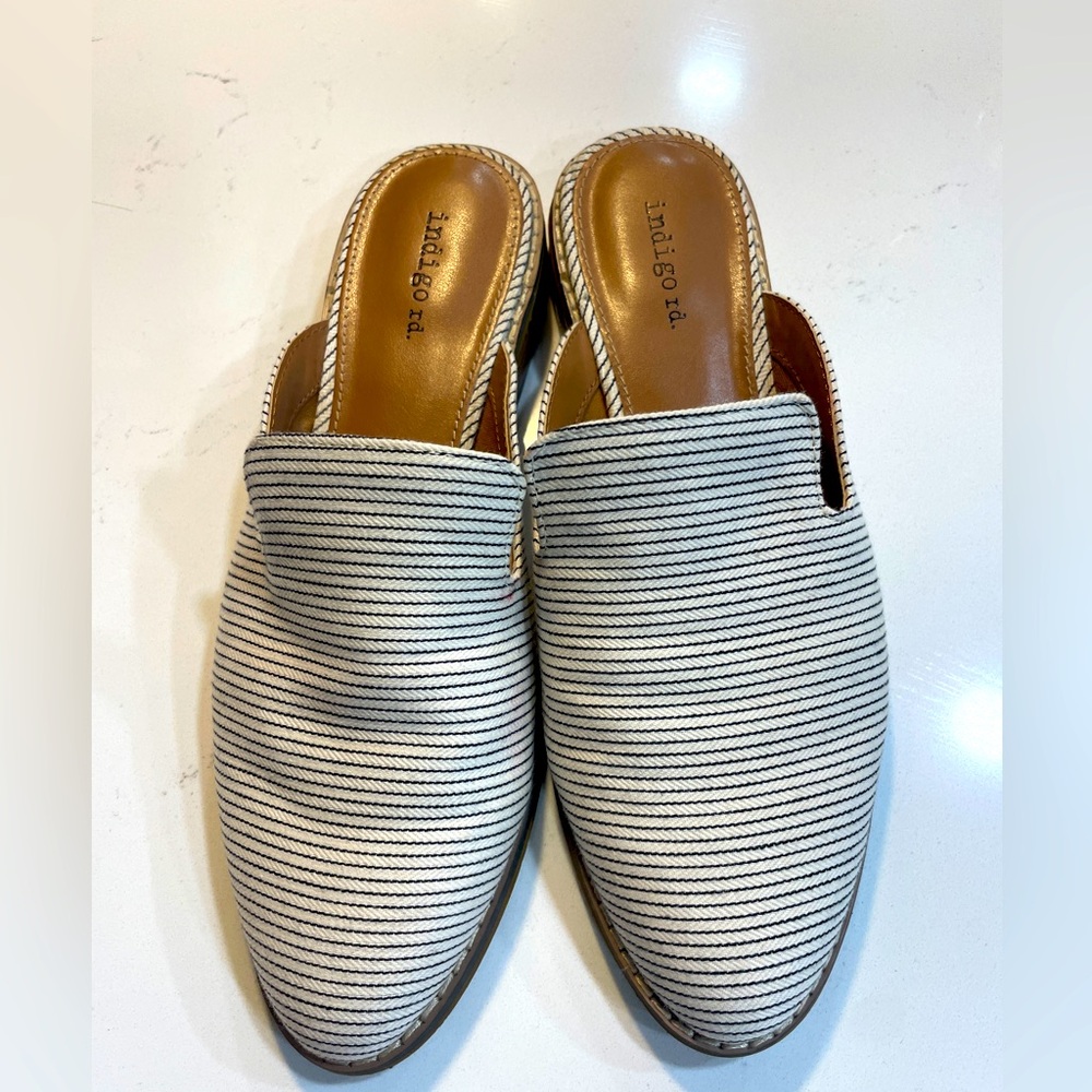 Fall staple mules! Striped and super comfy!